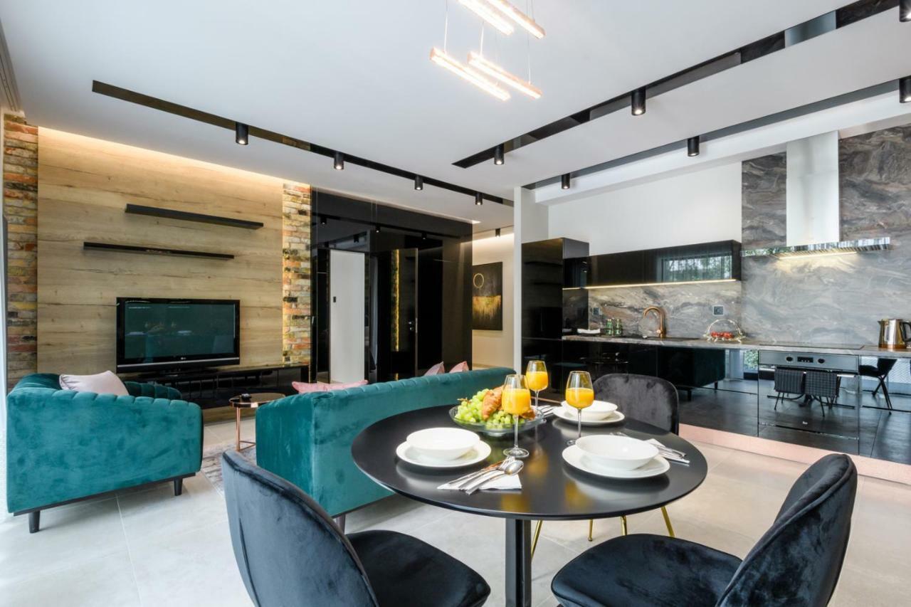 Zlota Luxury Apartments Варшава Екстер'єр фото